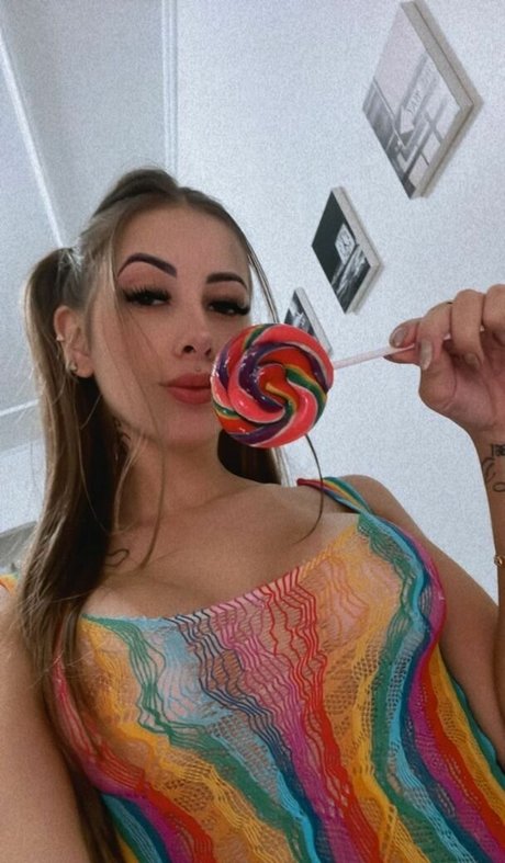 Emily Mota model top pic