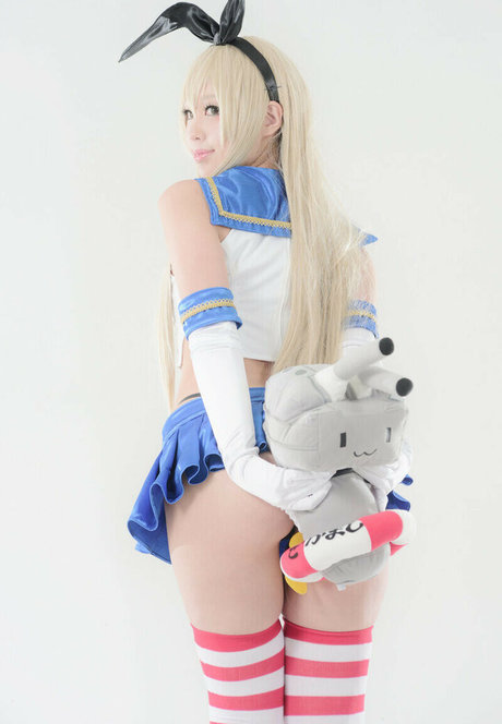 Momotino model perfect photo