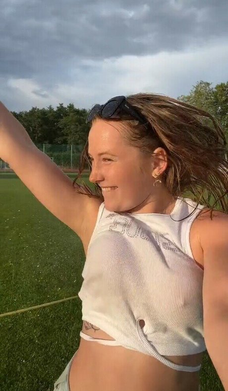 Kaja Mood pornographic model pics