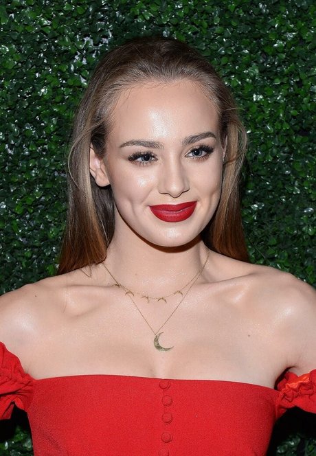 skinny milf onlyfans hot sexy photos