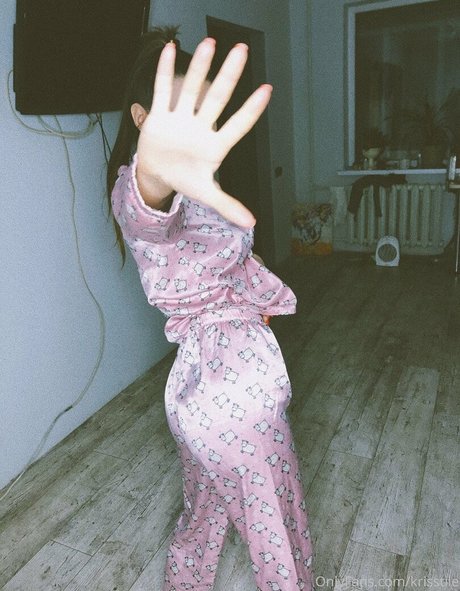 krisstile hot model images