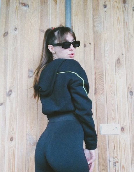 krisstile model adult images