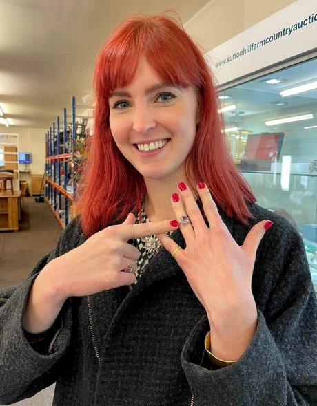 Izzie Balmer beautiful actress galleries