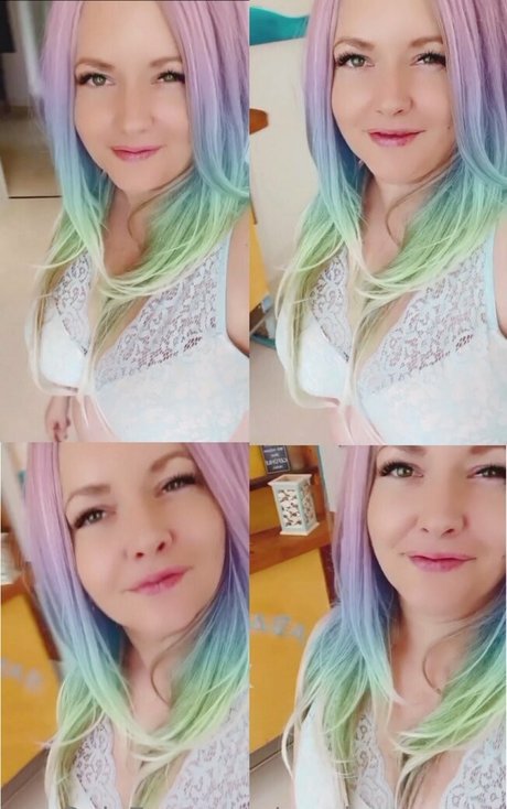 female onlyfans xxx gallery