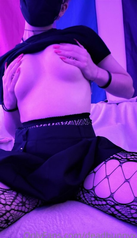 deadbunnyx model naked pics