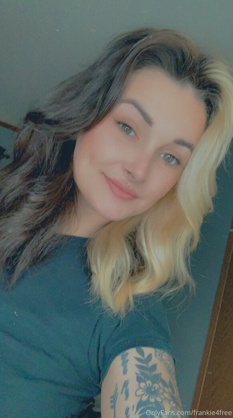 frankie4free model pornographic pic