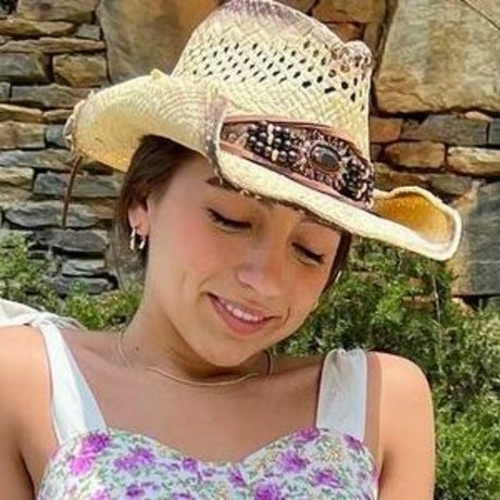 Ellie Dobleske star high quality picture