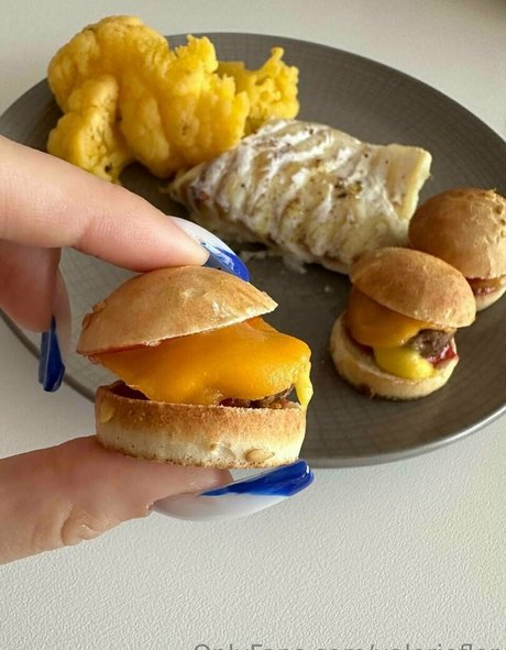 valerieflor pornstar pretty pics