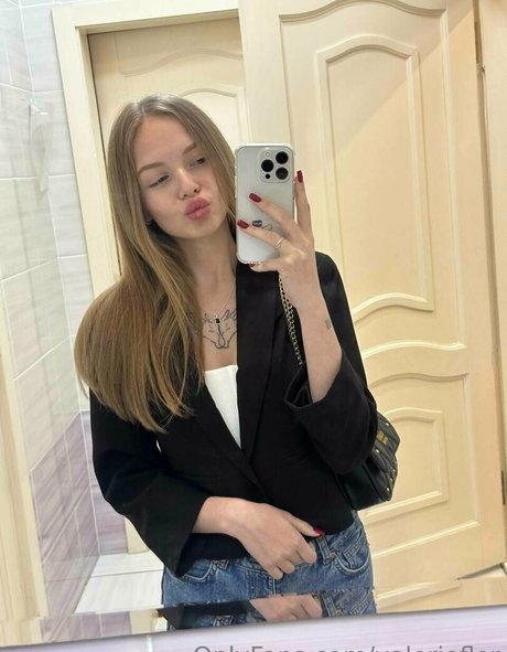 valerieflor sexy model pictures