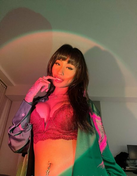 thaiprincessviv perfect model image