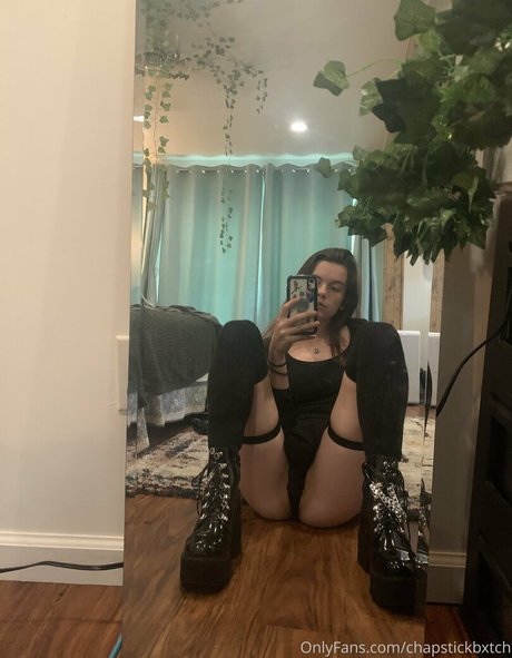 chapstickbxtch hot actress pic