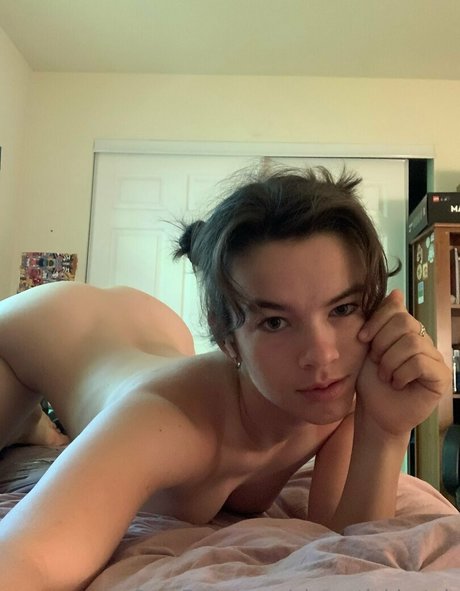 chapstickbxtch xxx model picture