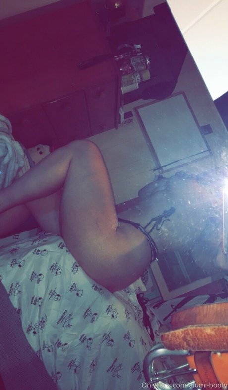 alumi booty hot actress gallery