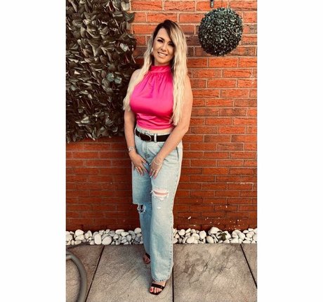 Lauren H beautiful pornstar pic