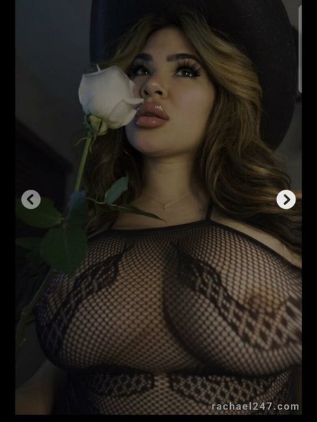 WomenMMA model adult photos