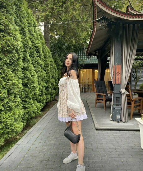 honeypie f adult actress photo