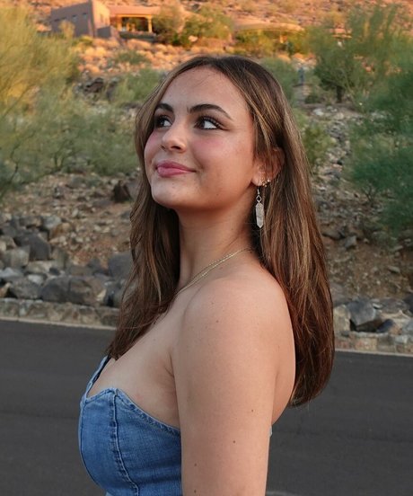 Sara Bella Harris star pic