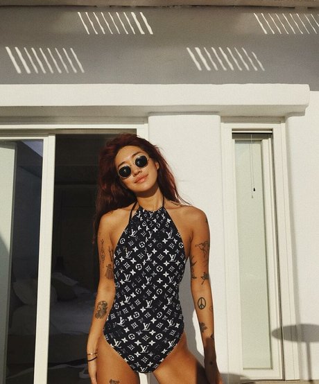 Peggy Gou pornstar beautiful images