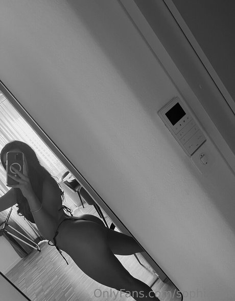 lilloi nice actress img