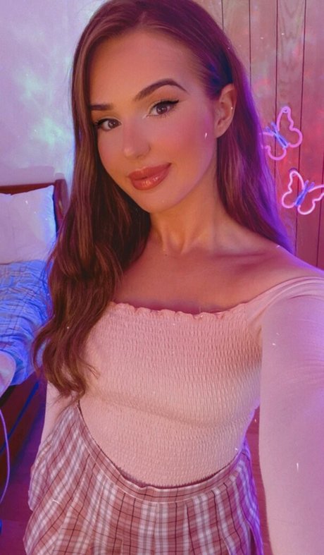 GeorgiaTwitch high quality actress pic