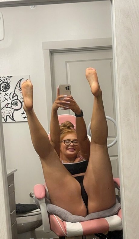 heluvscar naked model pictures