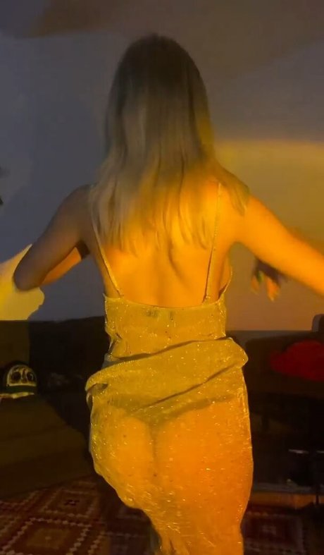 thick latina milf onlyfans free sex image