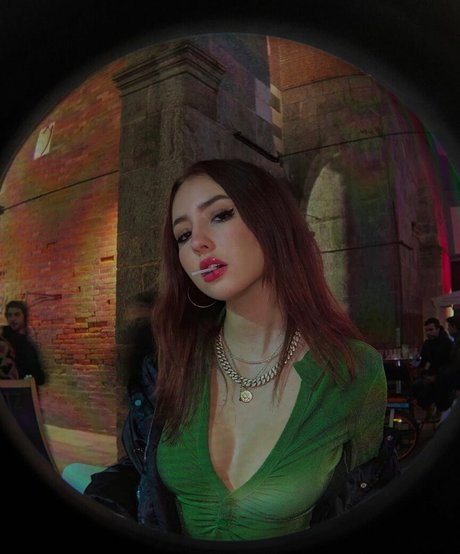 Ksukkiss sexy model pictures