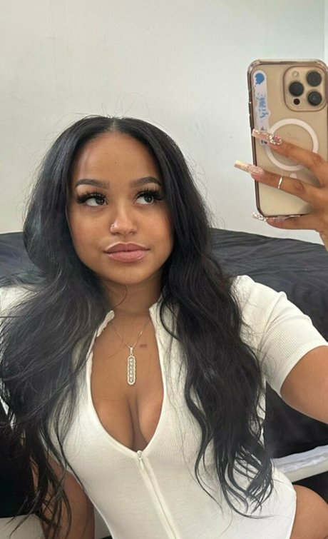 biancathebaker sexy actress images