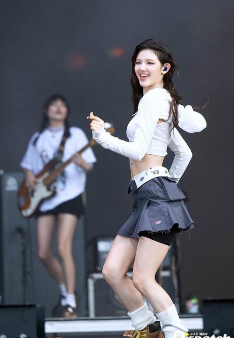 Danielle Marsh free actress photo