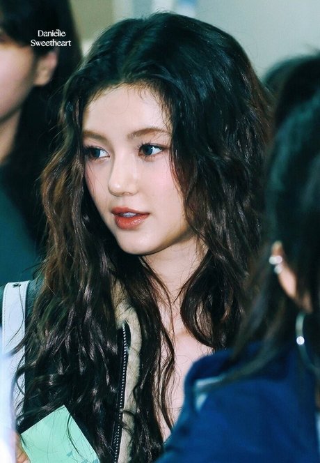 Danielle Marsh naked model photos