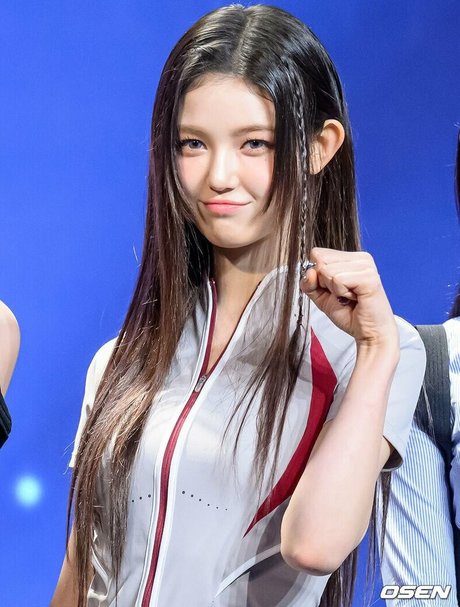 Danielle Marsh model hd photo