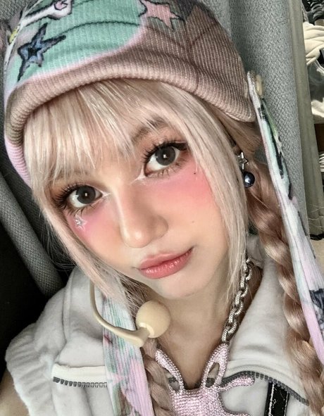 Danielle Marsh model pretty photos