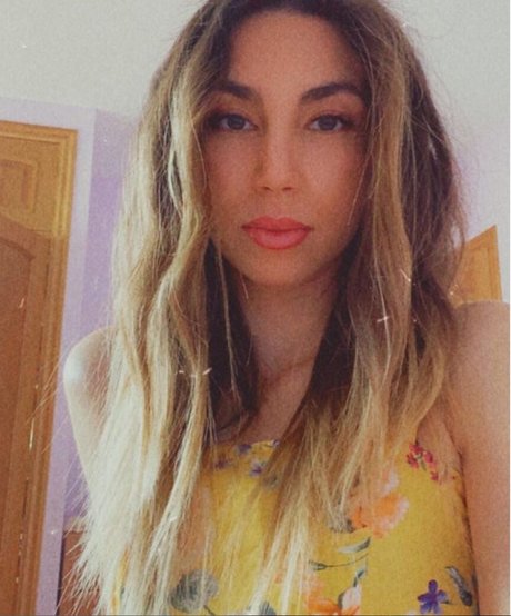 yasmineesob model adult photo