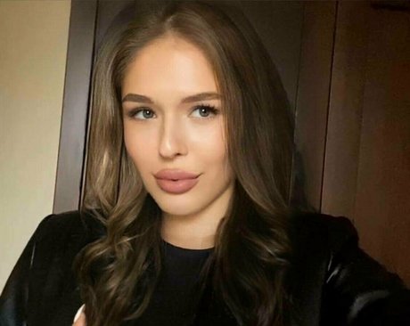 alexa sunny actress img