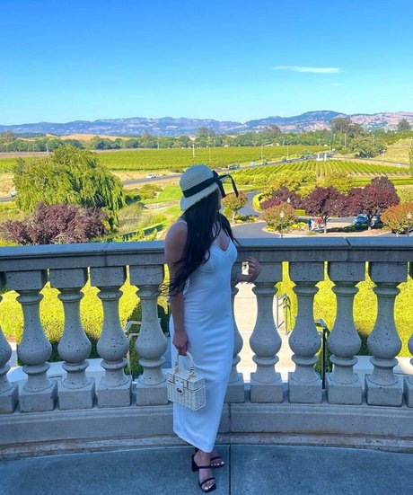 karenn fit best star photos