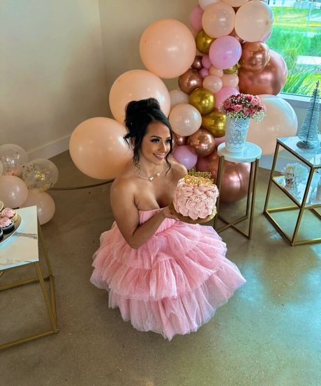 karenn fit pornstar nudes photos