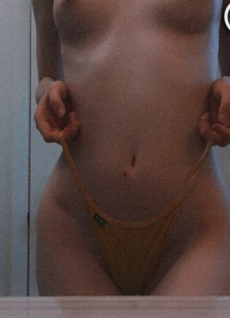 Ashbug16 xxx pornstar image