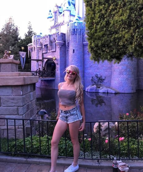 Blondiewondie porn actress pics