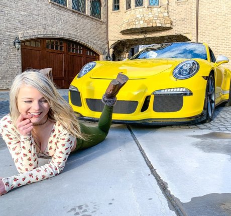 Blondiewondie model art img