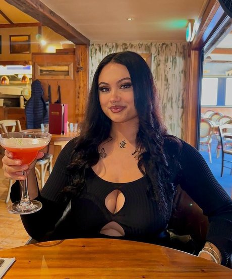 taylaraywhite erotic pornstar pics