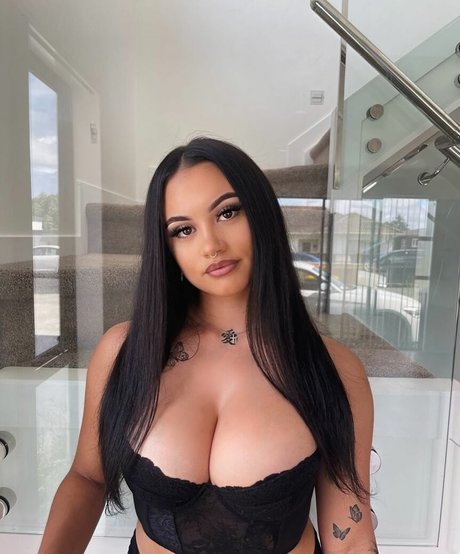 taylaraywhite pretty actress pictures