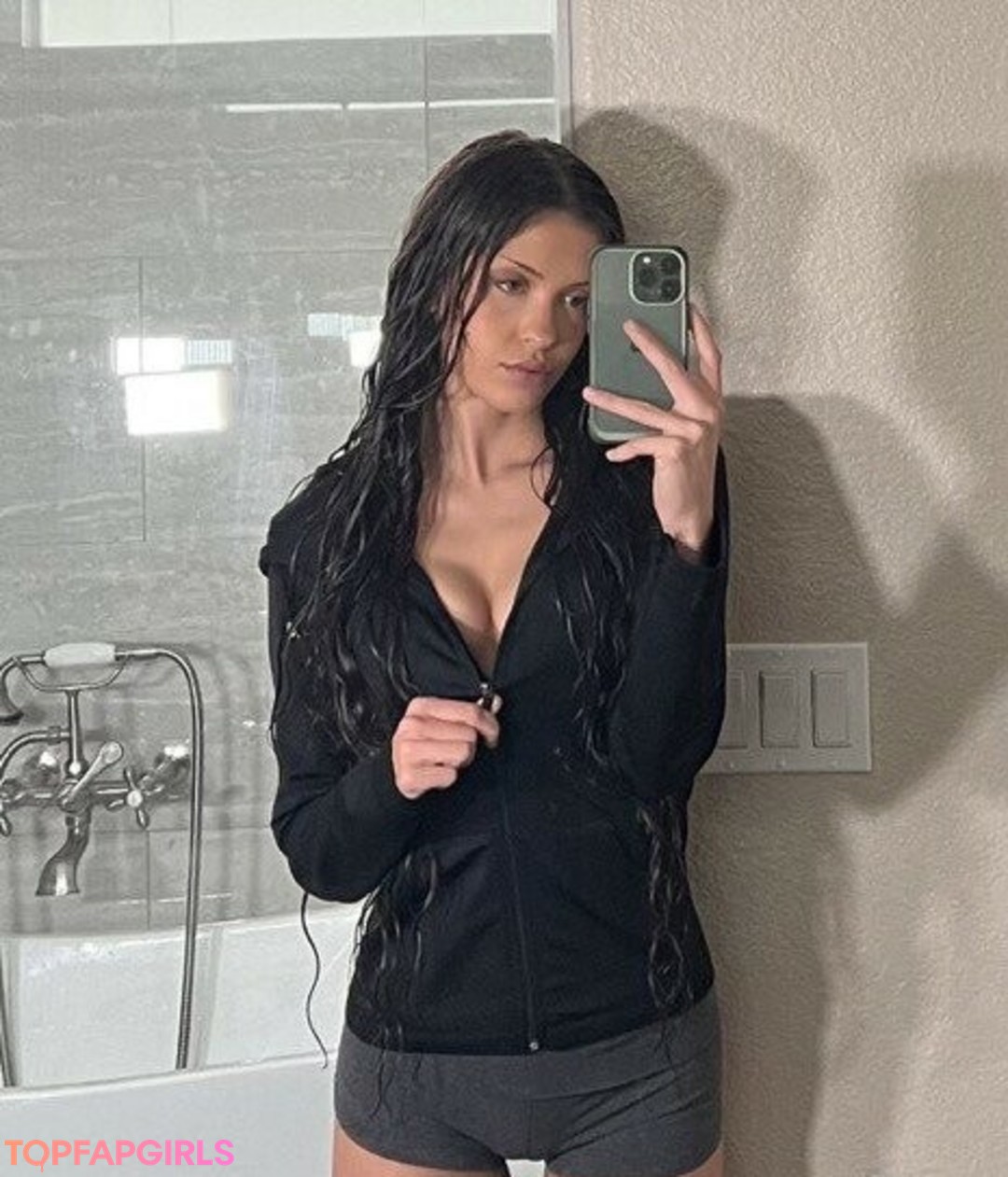 Kissingfae star high quality photos