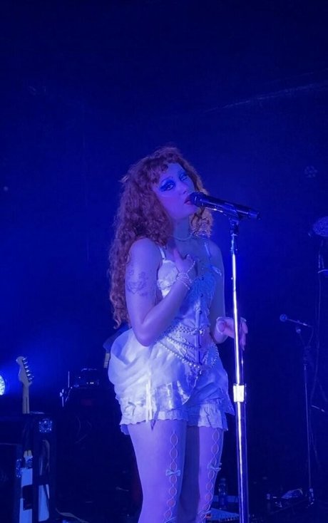 Chappell Roan nudes star img