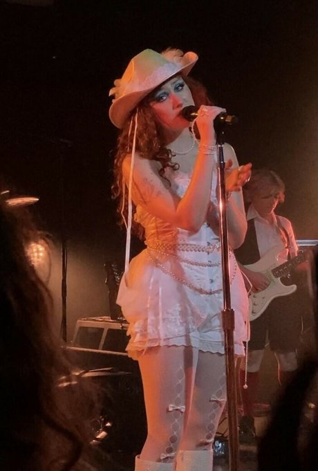 Chappell Roan model nudes picture