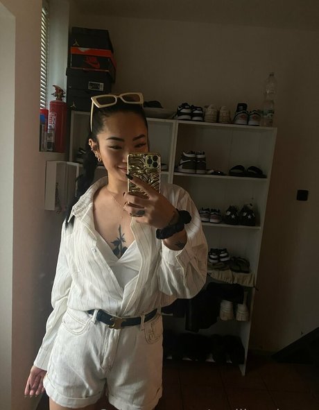 asianiina star adult images