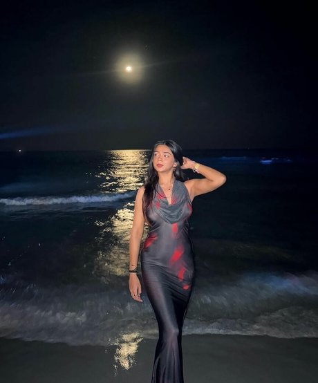 Apoorva Mukhija model hd photos