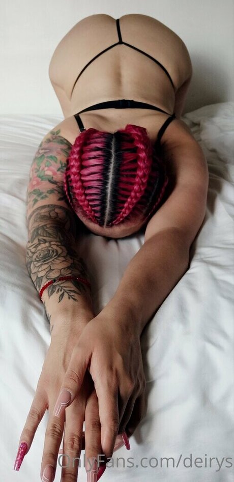 deirys free star pic