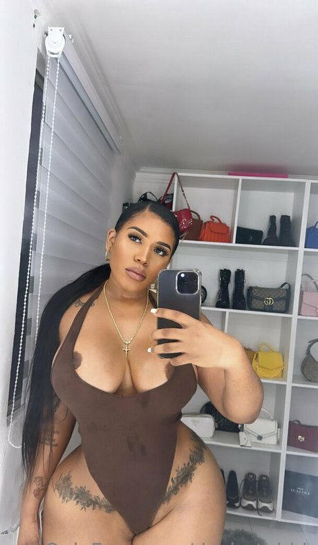 Desirethhhh star pornographic pic