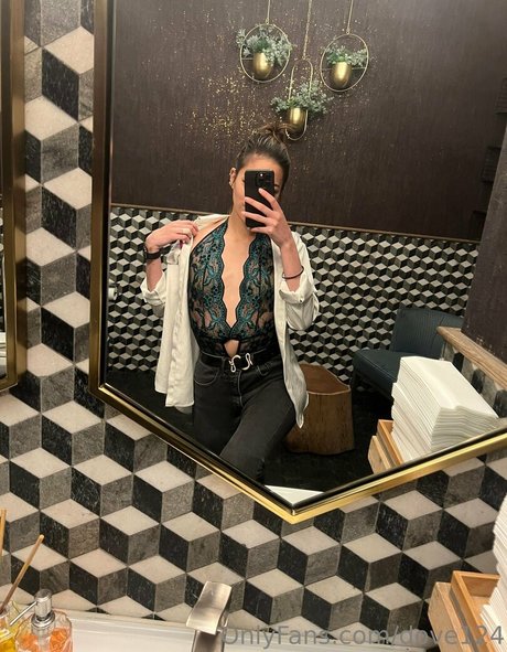 dove124 nude star pics