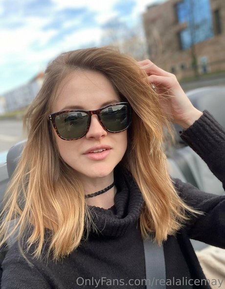 sweetheart girl model hot gallery